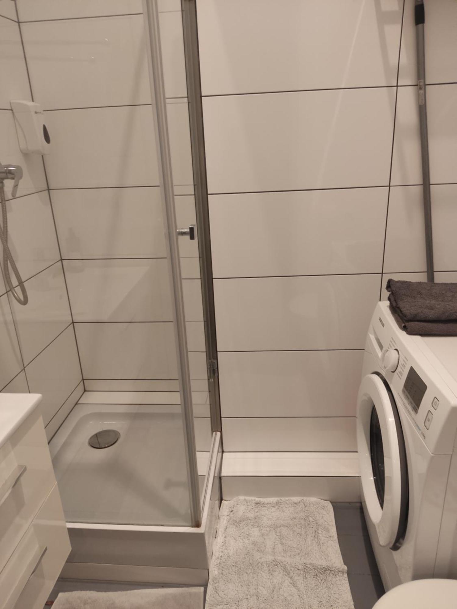 Kawalerka W Centrum Leszna. Leszno  Kültér fotó